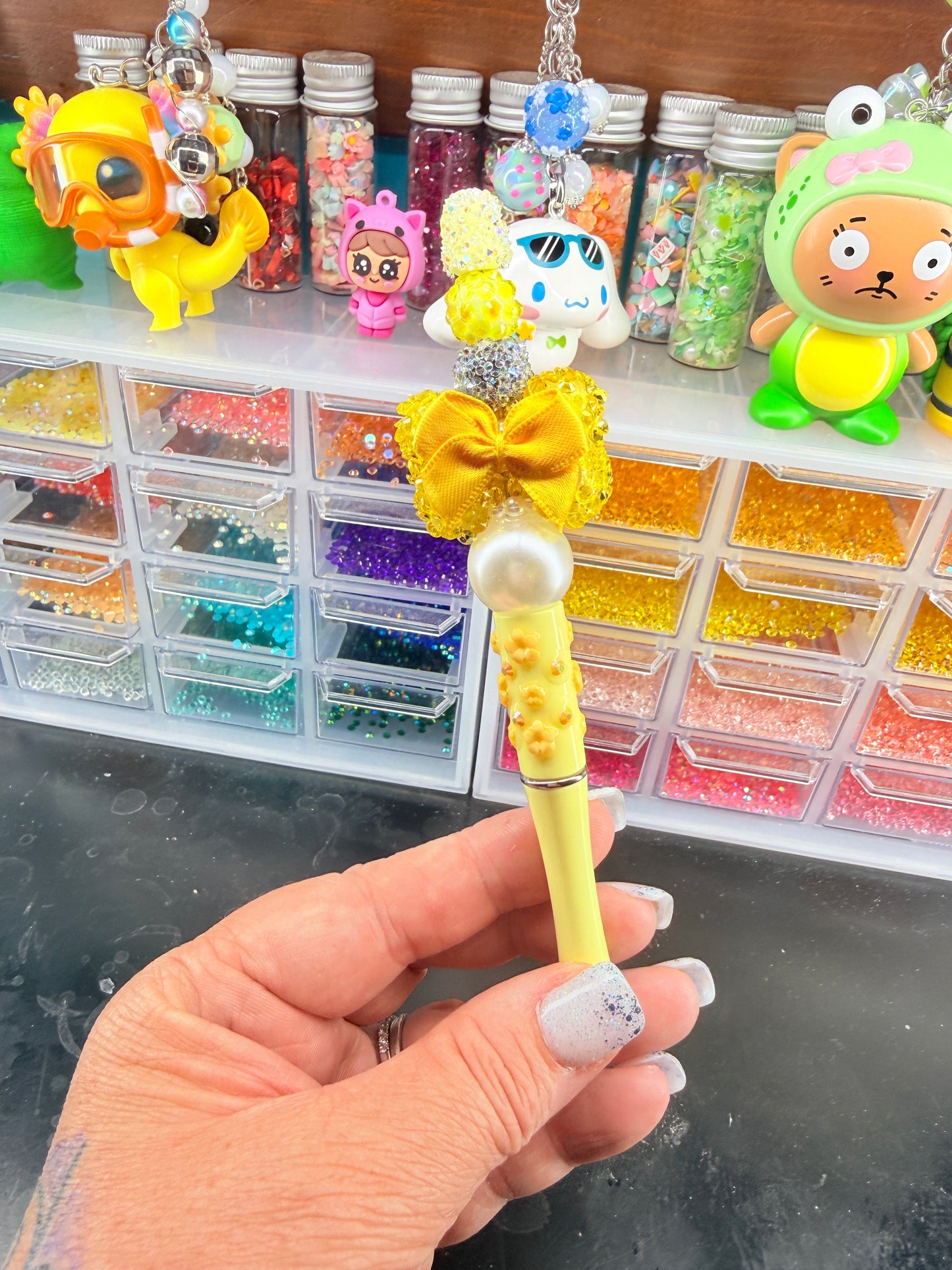 Yellow Bow Pen